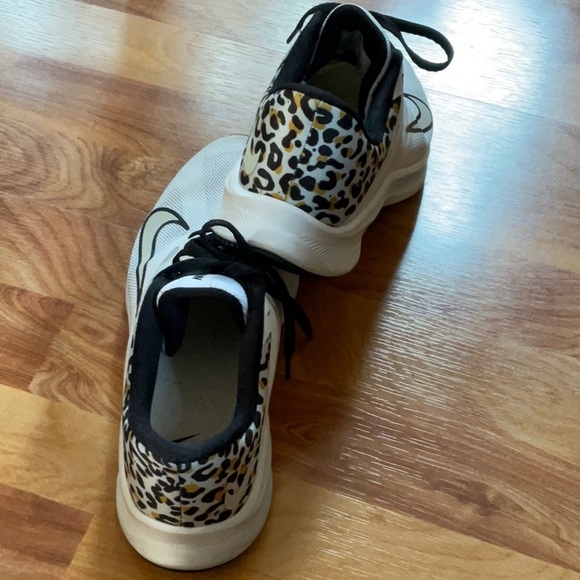 Nike Cheetah Running Sneaker - Picture 5 of 6